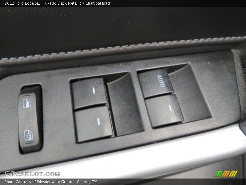 Tuxedo Black Metallic / Charcoal Black 2012 Ford Edge SE