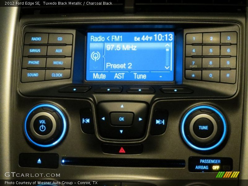 Controls of 2012 Edge SE