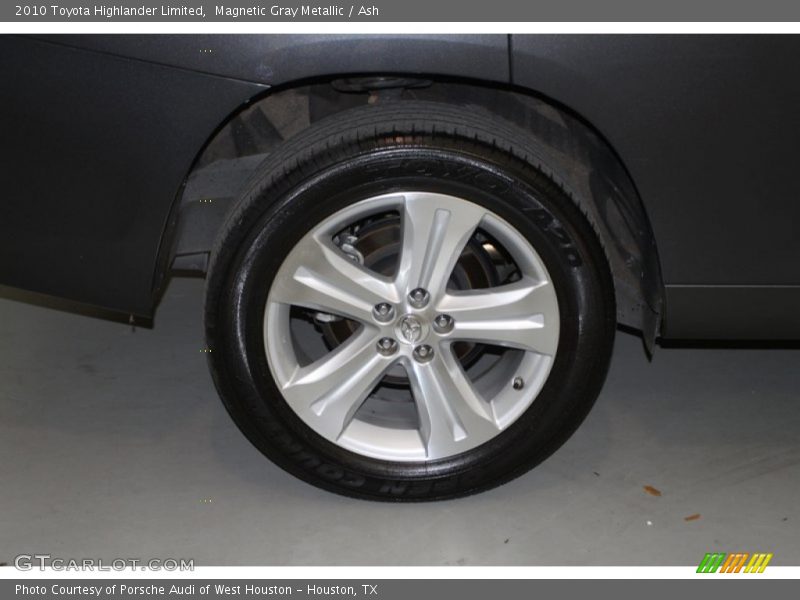 Magnetic Gray Metallic / Ash 2010 Toyota Highlander Limited
