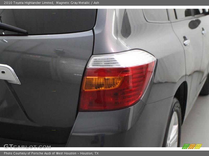 Magnetic Gray Metallic / Ash 2010 Toyota Highlander Limited