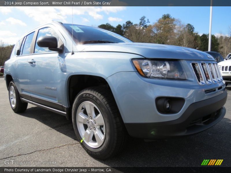 Front 3/4 View of 2014 Compass Sport