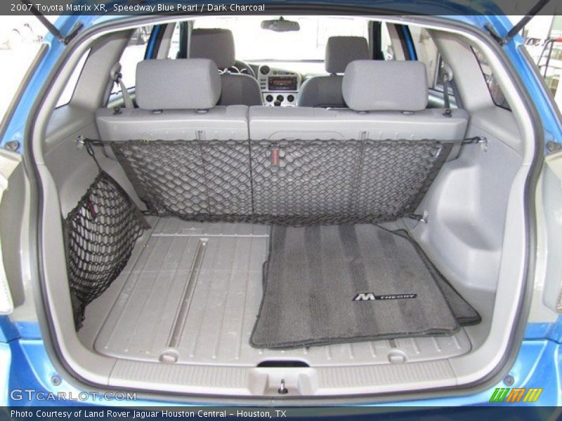  2007 Matrix XR Trunk