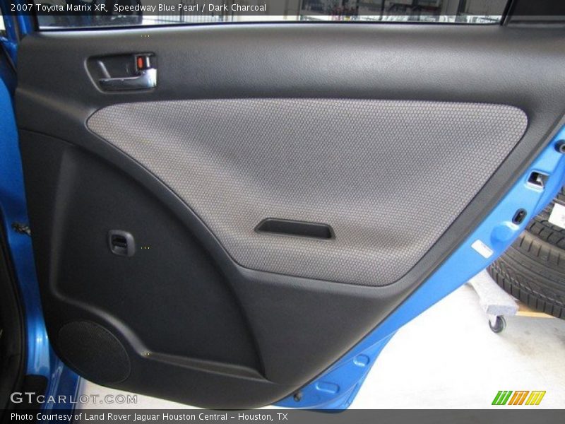 Door Panel of 2007 Matrix XR