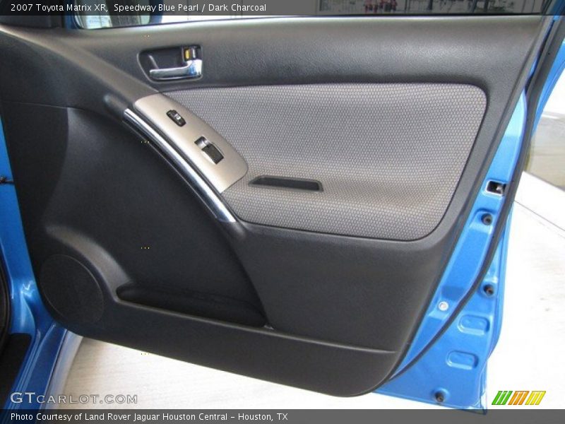 Door Panel of 2007 Matrix XR