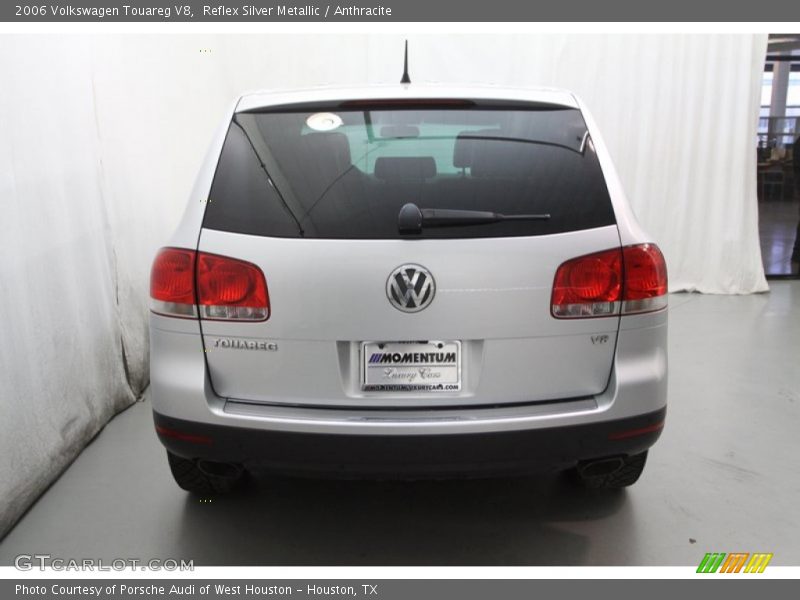 Reflex Silver Metallic / Anthracite 2006 Volkswagen Touareg V8