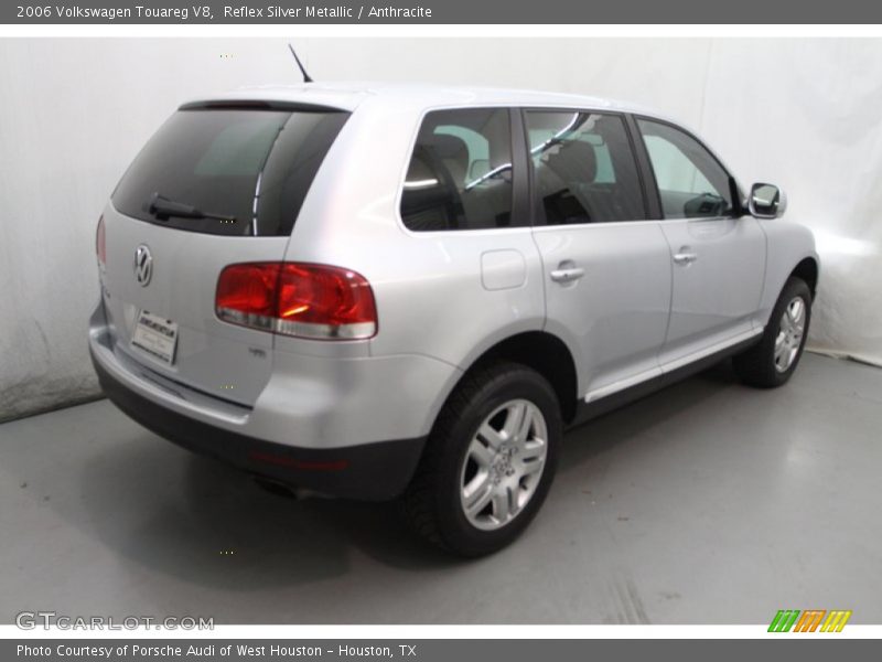 Reflex Silver Metallic / Anthracite 2006 Volkswagen Touareg V8