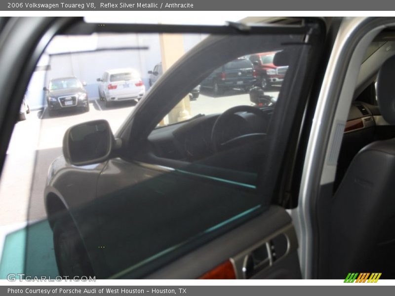 Reflex Silver Metallic / Anthracite 2006 Volkswagen Touareg V8