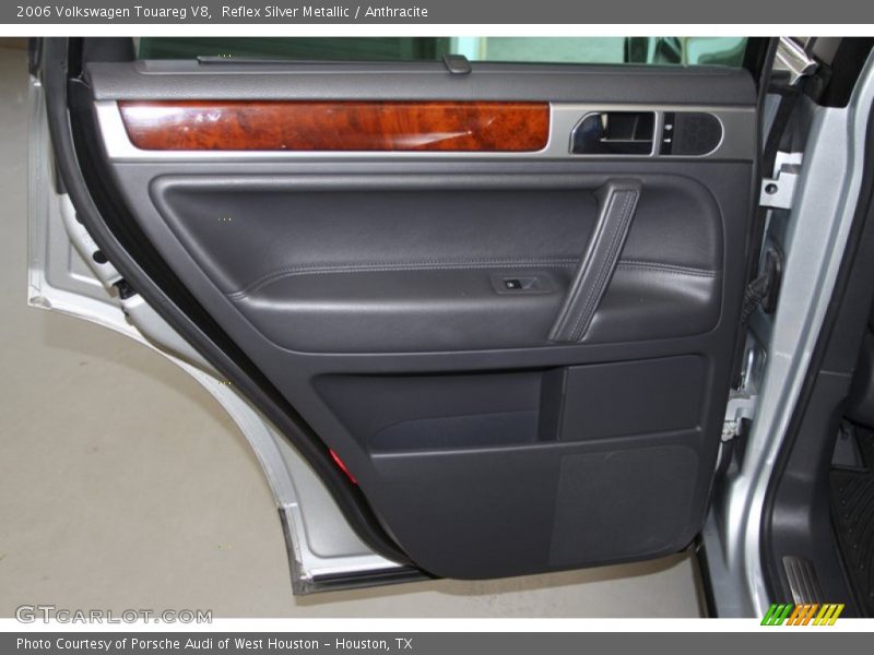 Reflex Silver Metallic / Anthracite 2006 Volkswagen Touareg V8