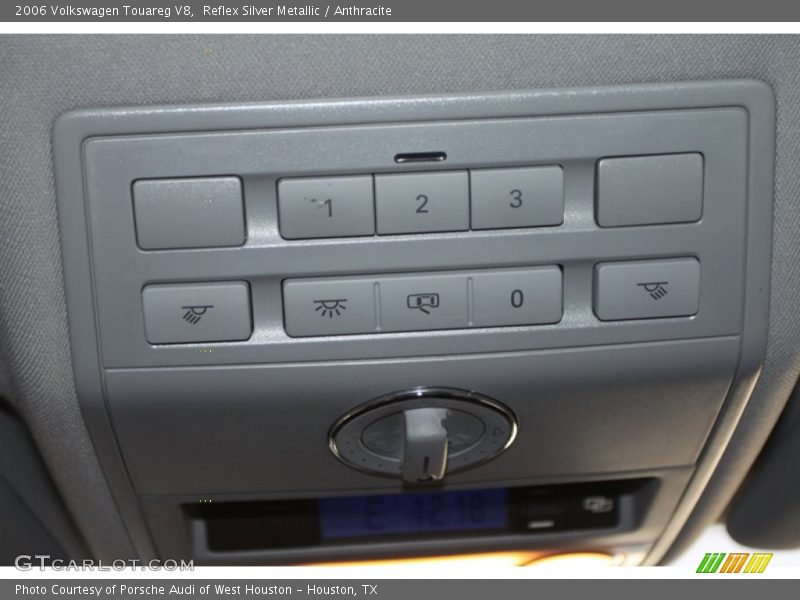 Reflex Silver Metallic / Anthracite 2006 Volkswagen Touareg V8