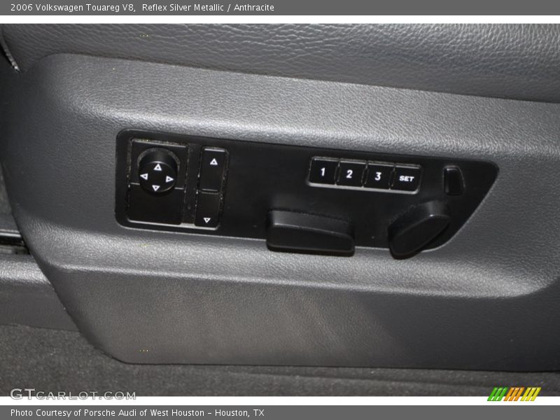 Reflex Silver Metallic / Anthracite 2006 Volkswagen Touareg V8