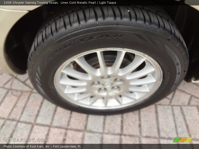 Linen Gold Metallic Pearl / Light Taupe 2006 Chrysler Sebring Touring Sedan