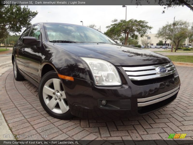 Front 3/4 View of 2007 Fusion SE