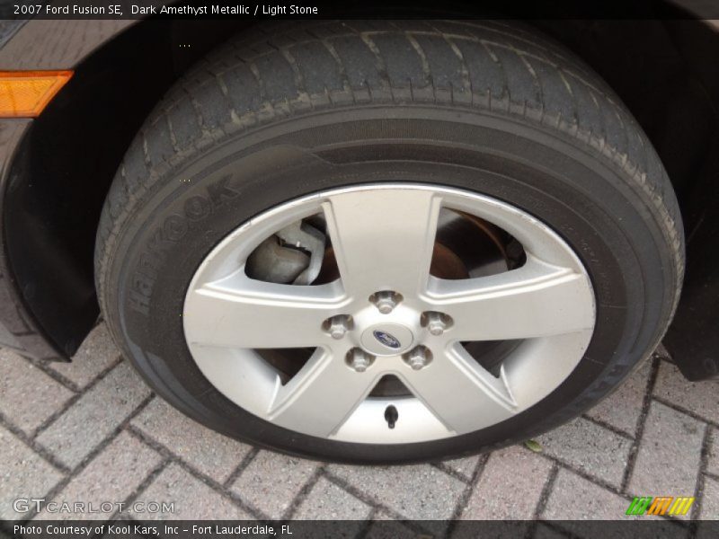 Dark Amethyst Metallic / Light Stone 2007 Ford Fusion SE