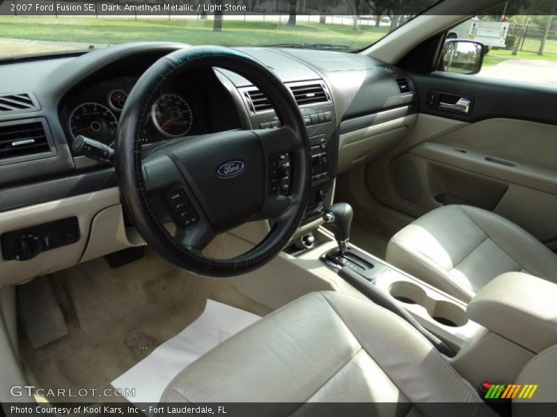  2007 Fusion SE Light Stone Interior