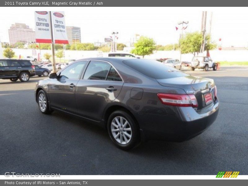 Magnetic Gray Metallic / Ash 2011 Toyota Camry XLE