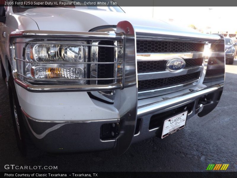 Oxford White / Tan 2006 Ford F250 Super Duty XL Regular Cab