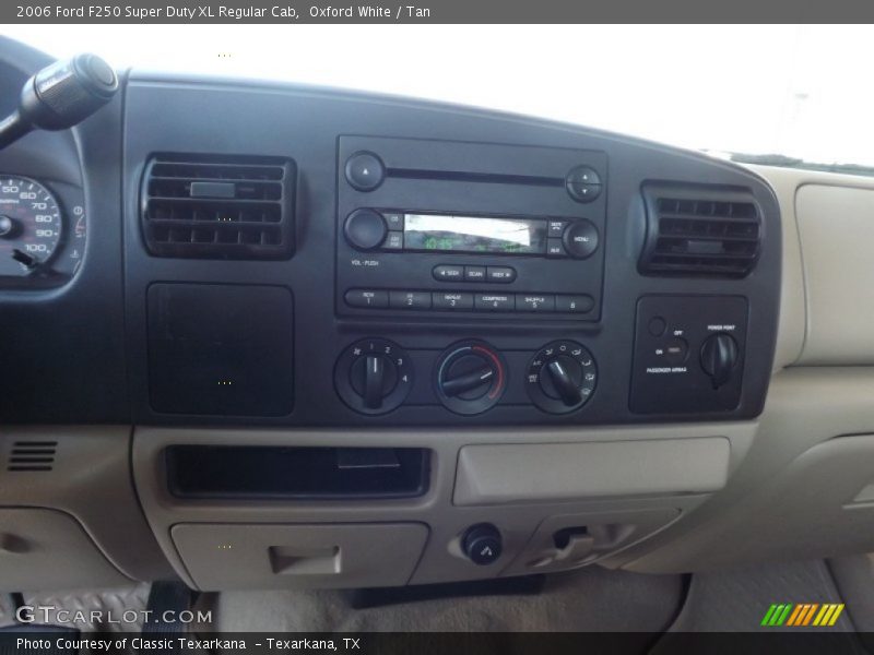 Oxford White / Tan 2006 Ford F250 Super Duty XL Regular Cab