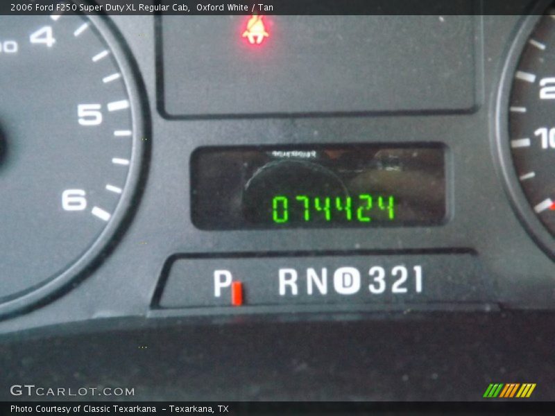Oxford White / Tan 2006 Ford F250 Super Duty XL Regular Cab
