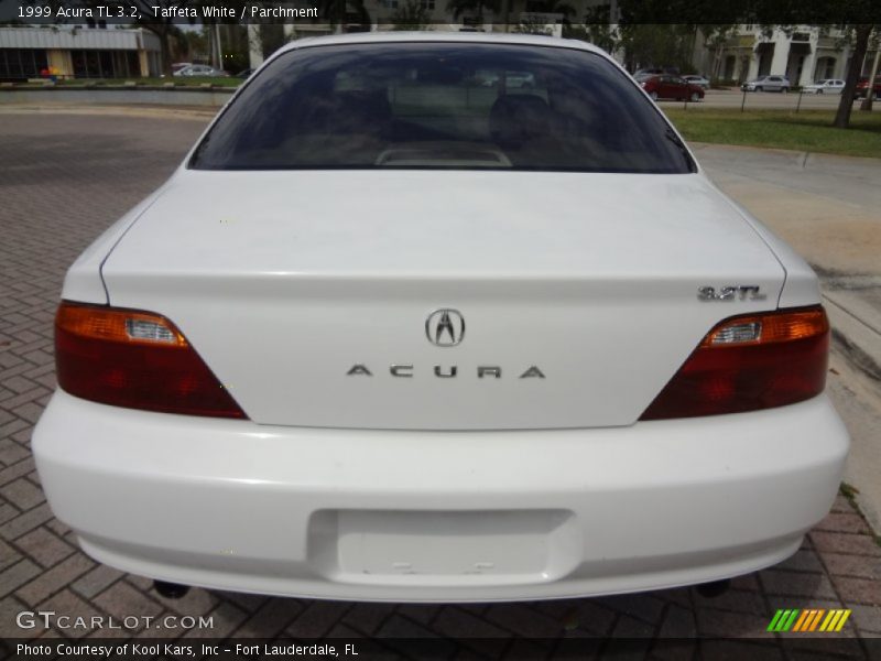 Taffeta White / Parchment 1999 Acura TL 3.2