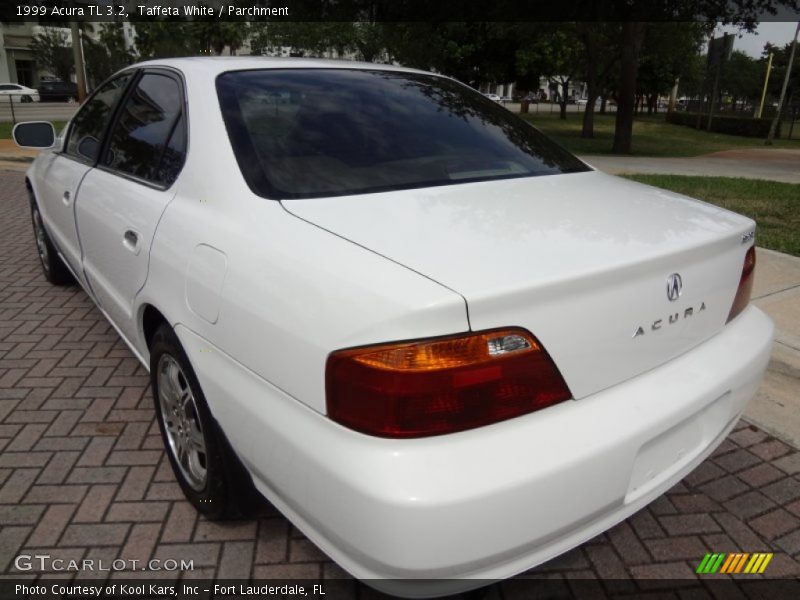 Taffeta White / Parchment 1999 Acura TL 3.2