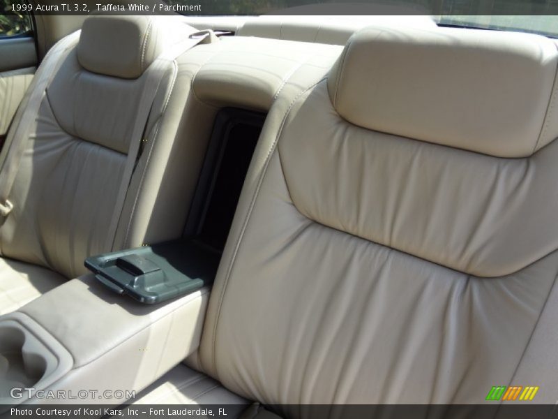 Taffeta White / Parchment 1999 Acura TL 3.2