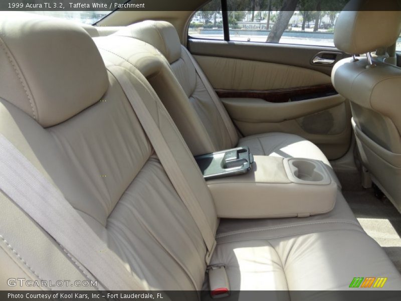 Taffeta White / Parchment 1999 Acura TL 3.2