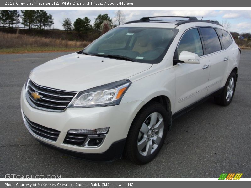 Front 3/4 View of 2013 Traverse LTZ