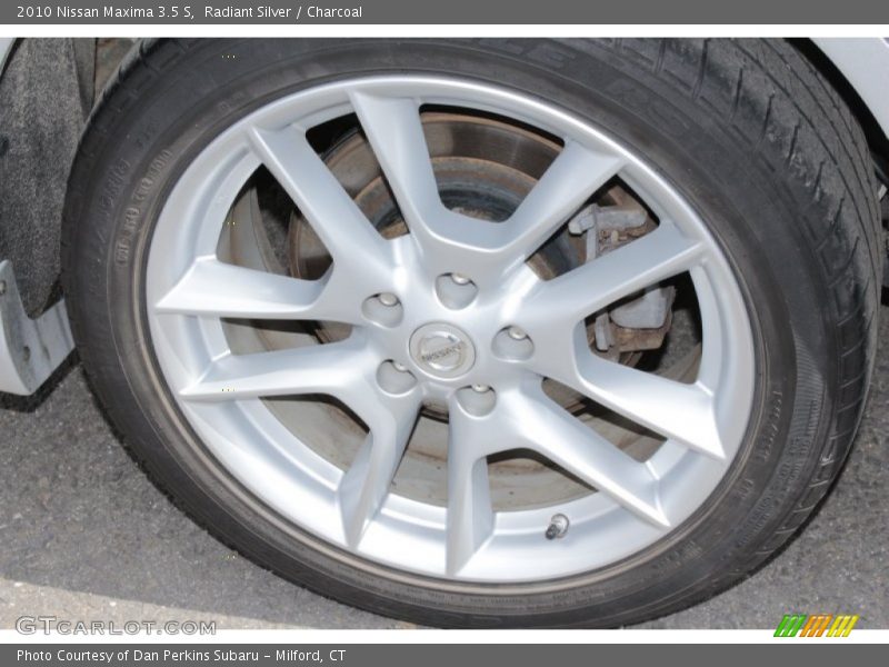 Radiant Silver / Charcoal 2010 Nissan Maxima 3.5 S