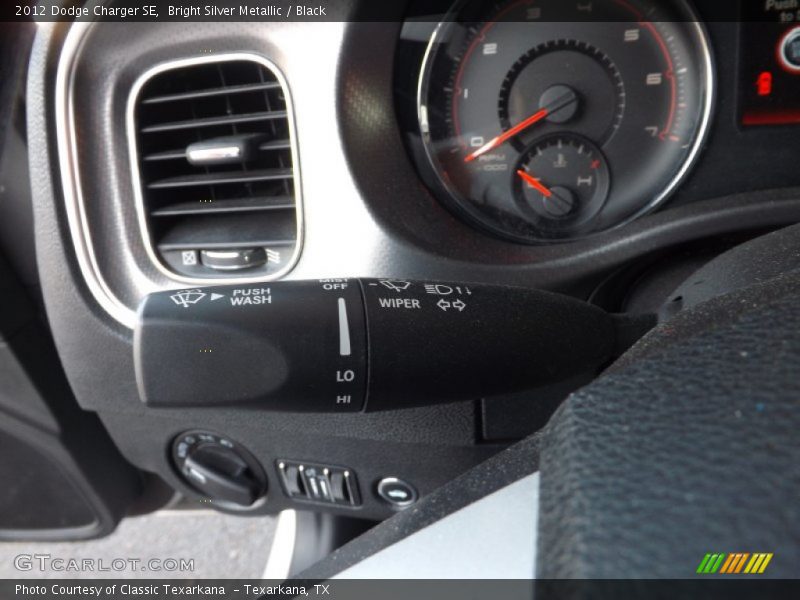 Bright Silver Metallic / Black 2012 Dodge Charger SE