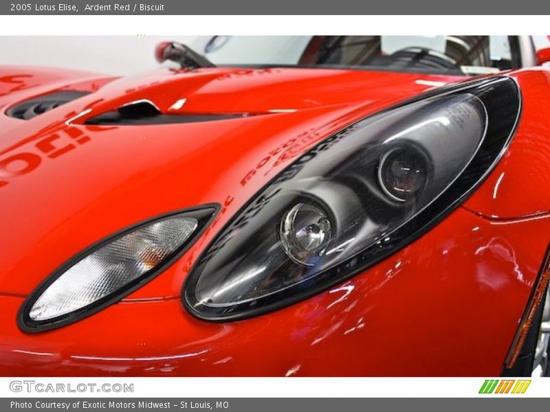 Ardent Red / Biscuit 2005 Lotus Elise