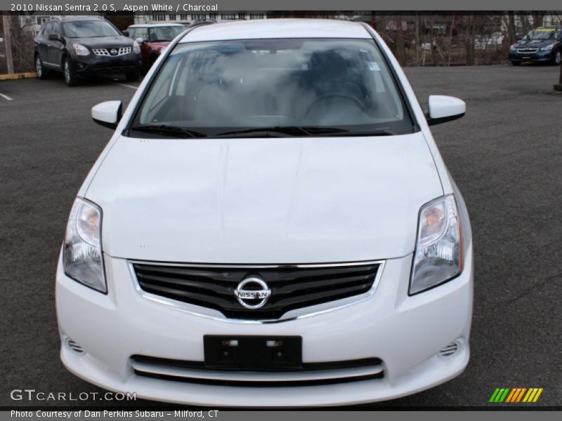 Aspen White / Charcoal 2010 Nissan Sentra 2.0 S