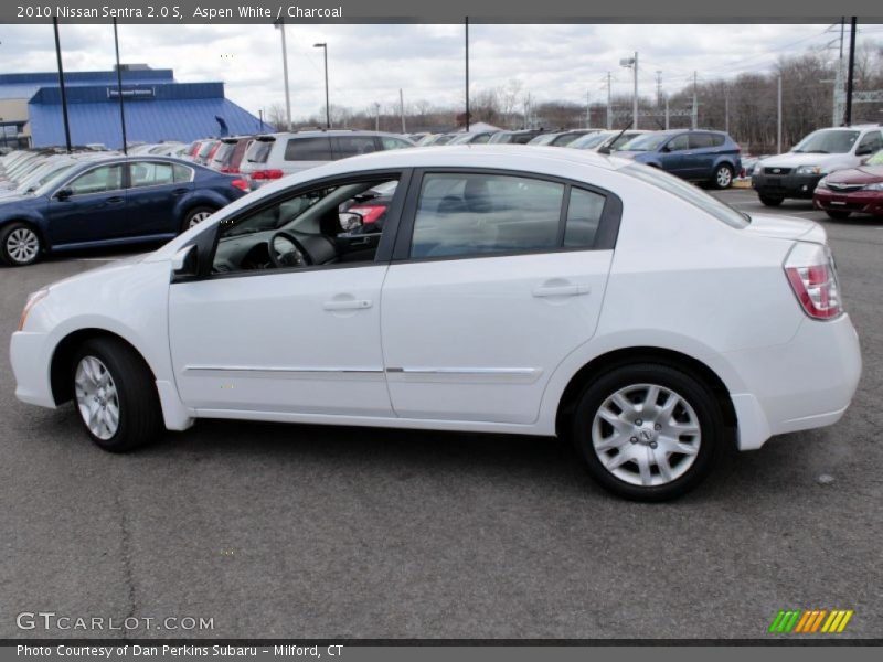 Aspen White / Charcoal 2010 Nissan Sentra 2.0 S