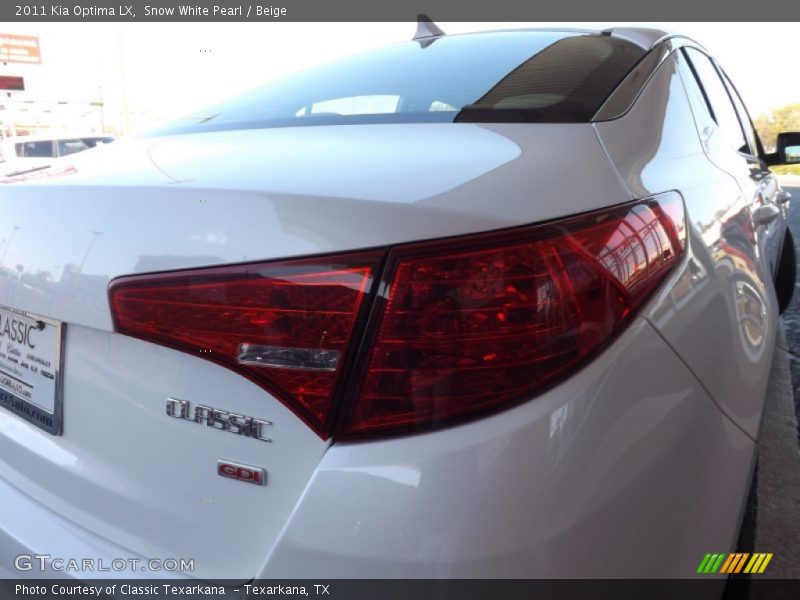 Snow White Pearl / Beige 2011 Kia Optima LX