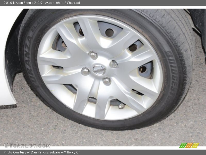 Aspen White / Charcoal 2010 Nissan Sentra 2.0 S