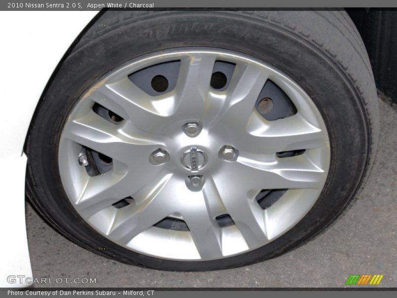 Aspen White / Charcoal 2010 Nissan Sentra 2.0 S