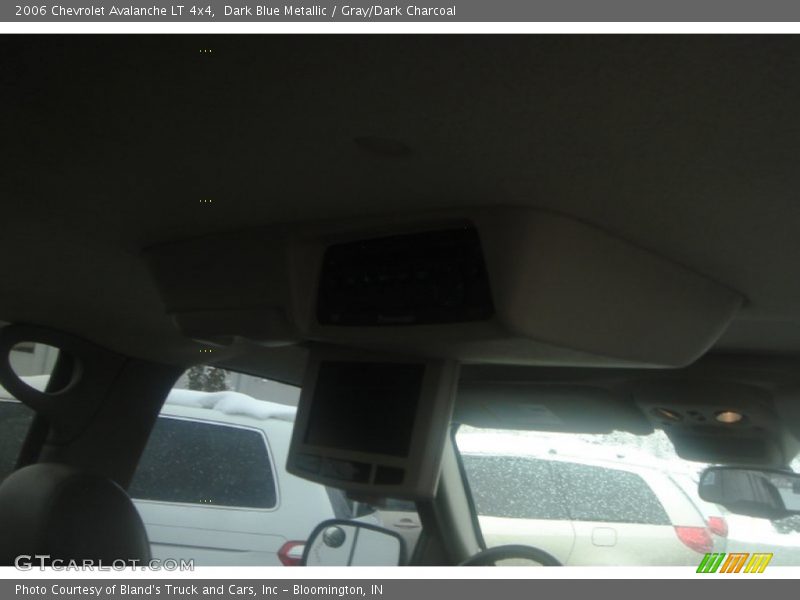 Dark Blue Metallic / Gray/Dark Charcoal 2006 Chevrolet Avalanche LT 4x4