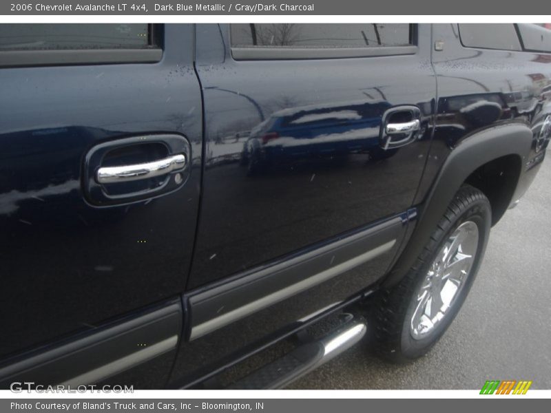 Dark Blue Metallic / Gray/Dark Charcoal 2006 Chevrolet Avalanche LT 4x4