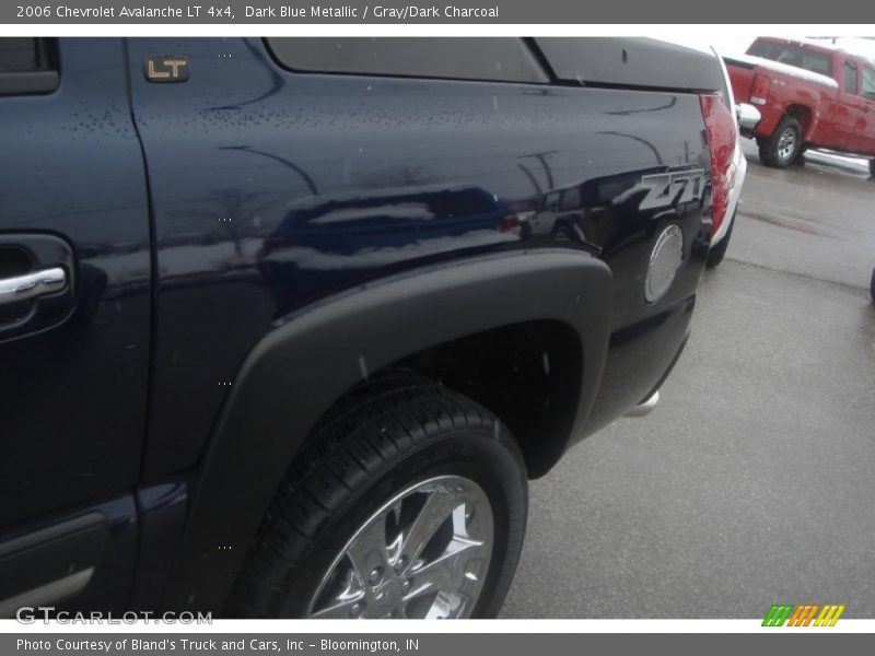 Dark Blue Metallic / Gray/Dark Charcoal 2006 Chevrolet Avalanche LT 4x4