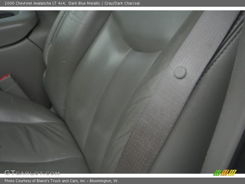 Dark Blue Metallic / Gray/Dark Charcoal 2006 Chevrolet Avalanche LT 4x4