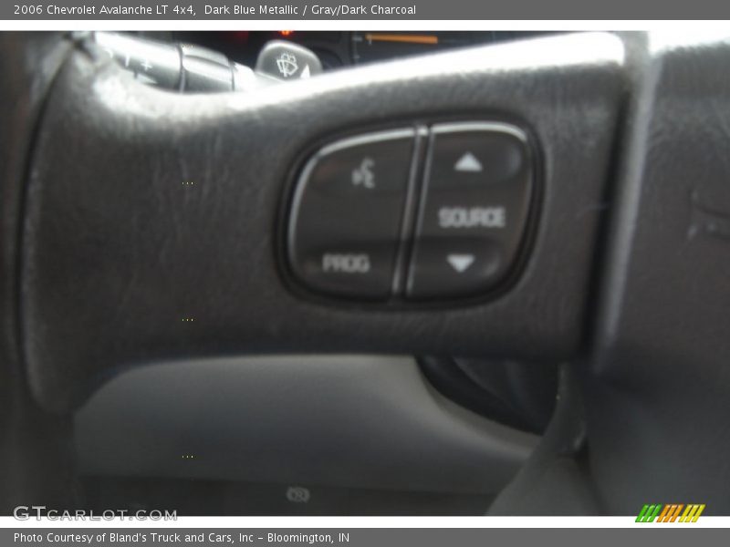 Dark Blue Metallic / Gray/Dark Charcoal 2006 Chevrolet Avalanche LT 4x4