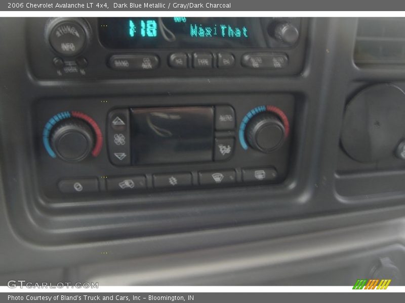 Dark Blue Metallic / Gray/Dark Charcoal 2006 Chevrolet Avalanche LT 4x4