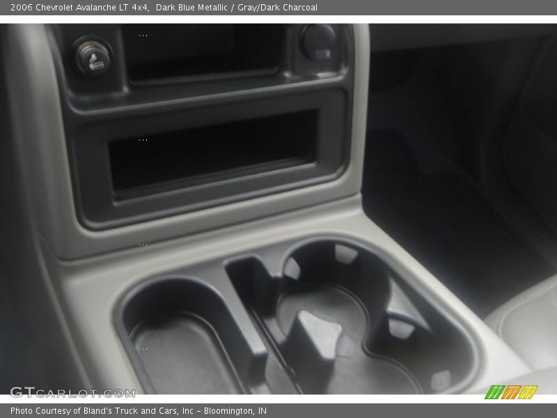 Dark Blue Metallic / Gray/Dark Charcoal 2006 Chevrolet Avalanche LT 4x4