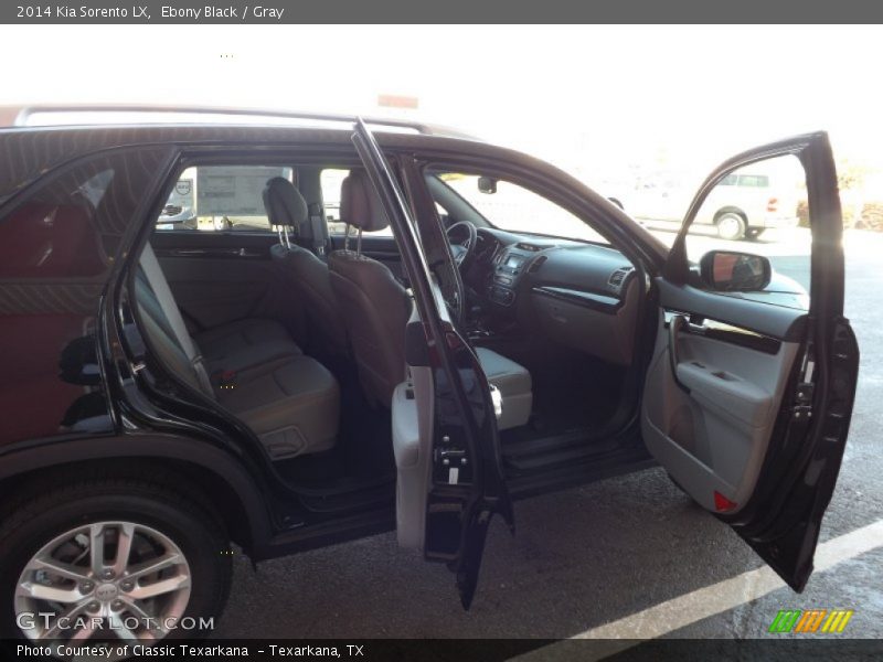 Ebony Black / Gray 2014 Kia Sorento LX