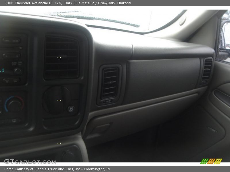 Dark Blue Metallic / Gray/Dark Charcoal 2006 Chevrolet Avalanche LT 4x4