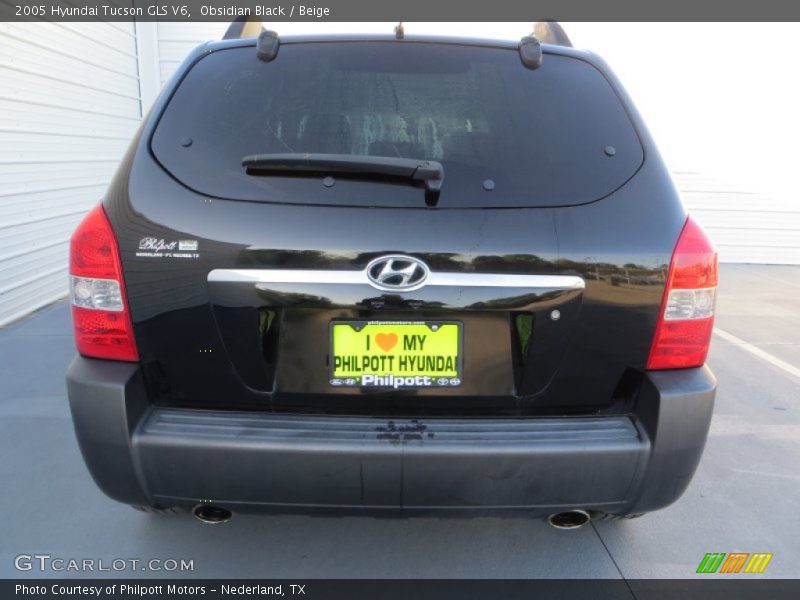 Obsidian Black / Beige 2005 Hyundai Tucson GLS V6