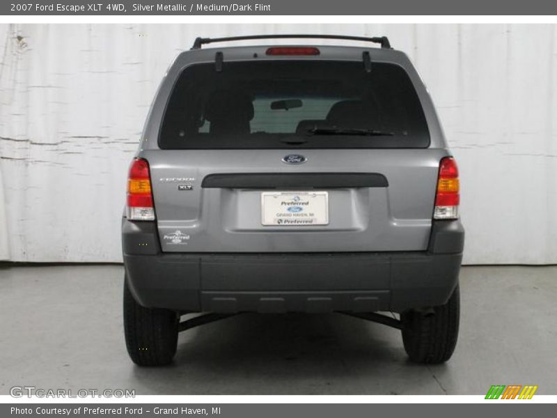 Silver Metallic / Medium/Dark Flint 2007 Ford Escape XLT 4WD