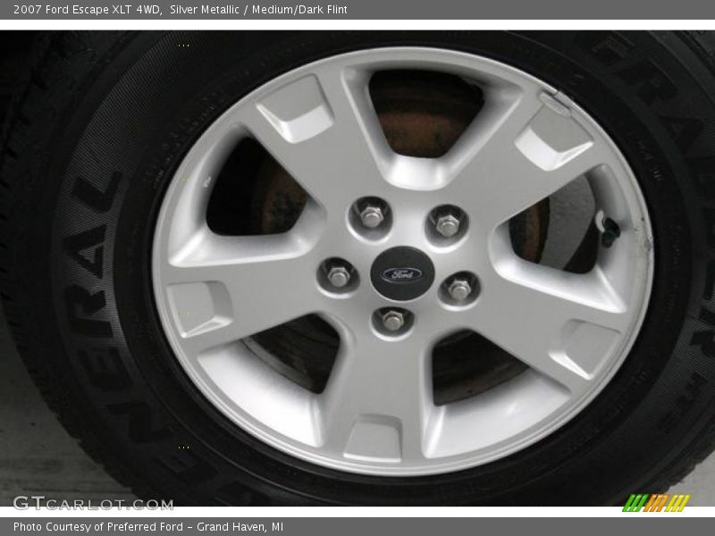 Silver Metallic / Medium/Dark Flint 2007 Ford Escape XLT 4WD