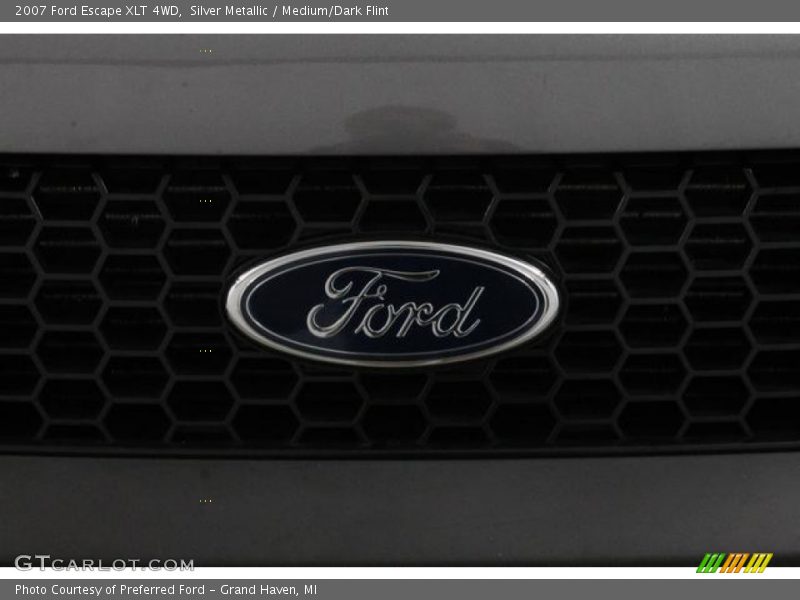 Silver Metallic / Medium/Dark Flint 2007 Ford Escape XLT 4WD