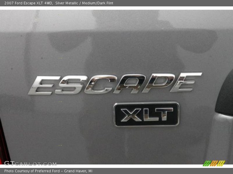 Silver Metallic / Medium/Dark Flint 2007 Ford Escape XLT 4WD