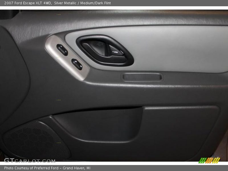 Silver Metallic / Medium/Dark Flint 2007 Ford Escape XLT 4WD